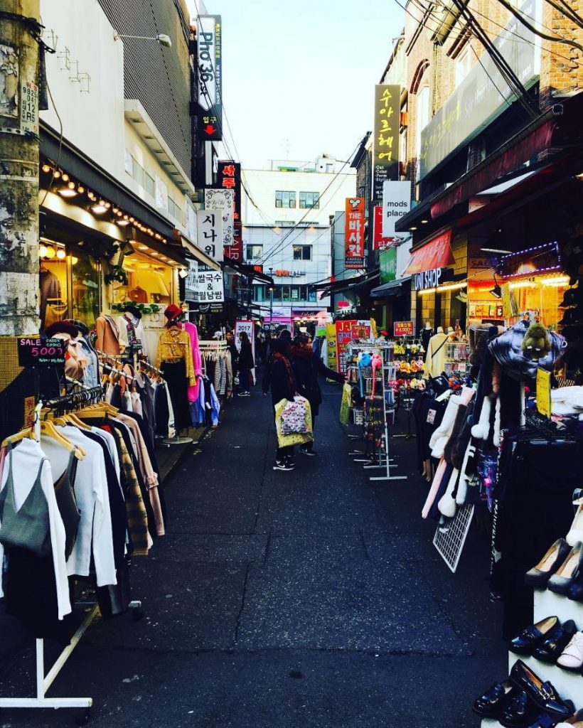11 Pengalaman Yang Harus Ada Di Seoul Bagi Setiap Pelancong Solo Muslimah